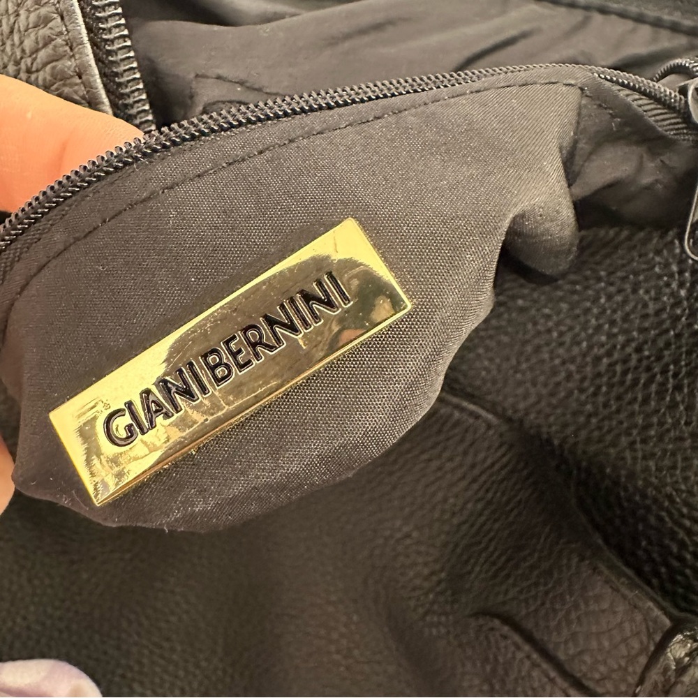 Giani Bernini Black Pebble Leather Shoulder Bag - Picture 2 of 7